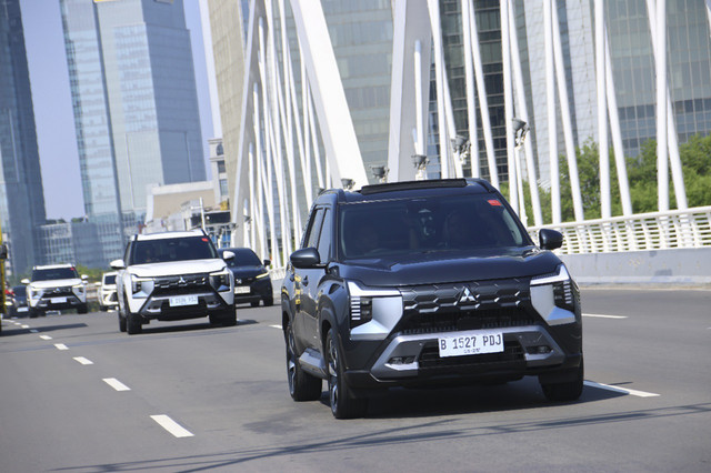 Media first drive Mitsubishi Destinator di Sirkuit Sentul, Sabtu (19/7/2025). Foto: Mitsubishi Motors
