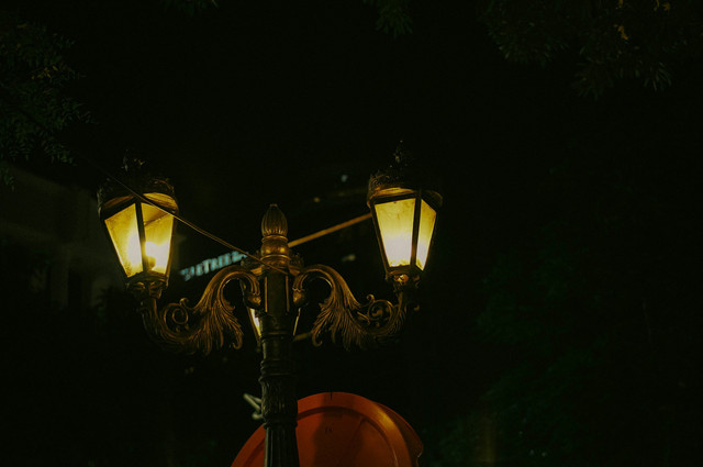Zona Kota Lama Surabaya. Foto hanya ilustrasi, bukan tempat sebenarnya. Foto: dok. Unsplash/Fajar Magsyar