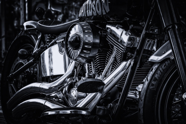 Ilustrasi cara amplas busi motor. Foto: Pixabay.com/Tama66