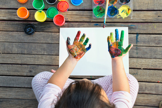 Ilustrasi finger painting. Foto: Shutterstock