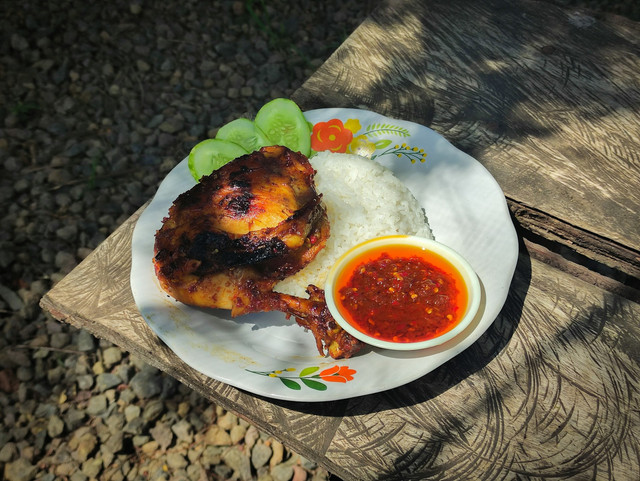 Makanan Enak di Tebet. Foto makanan hanya sebagai ilustrasi, bukan tempat sebenarnya. Sumber foto: Unsplash-Brian Fathurohman