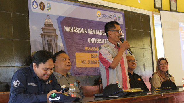 Sambutan Kepala Desa Labruk Kidul saat sosialisasi berlangsung. Sumber MMD UB kelompok 67.