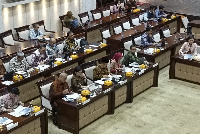 Menteri PPN/Kepala Bappenas Rachmat Pambudy dalam Rapat Kerja Komisi XI di Kompleks Parlemen, Jakarta, Selasa (22/7/2025). Foto: Muhammad Fhandra/kumparan