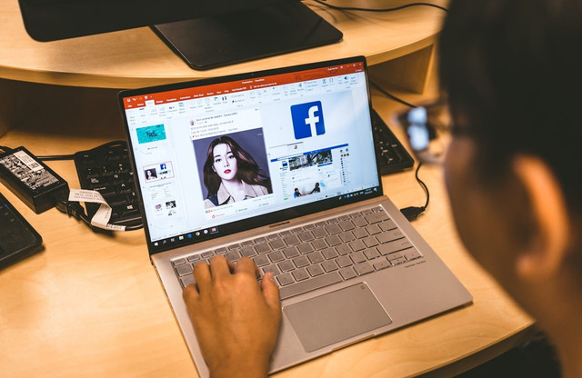 Ilustrasi 17 Prompt ChatGPT untuk Membuat PPT   Sumber Unsplash/Nghia Nguyen