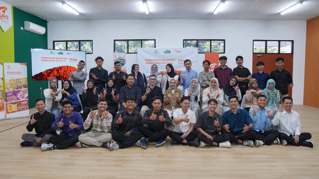 30 wirausaha muda meraih beasiswa program Beasiswa Wirausaha Pegadaian Batch 2. Foto: Dok. Pegadaian