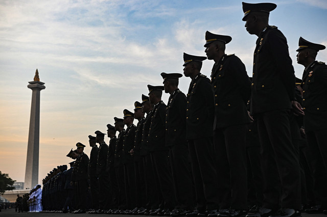 Calon perwira remaja bersiap mengikuti Upacara Prasetya Perwira di Jakarta, Rabu (23/7/2025). Foto: Sulthony Hasanuddin/ANTARA FOTO 