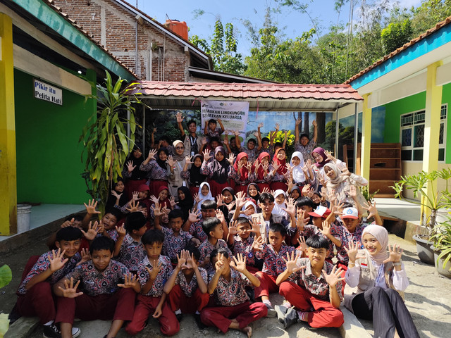 PDD KKN 05 UIN SAIZU: Kegiatan Workshop dan Praktek Pemanfaatan Budidaya TOGA SD N 2 Somagede