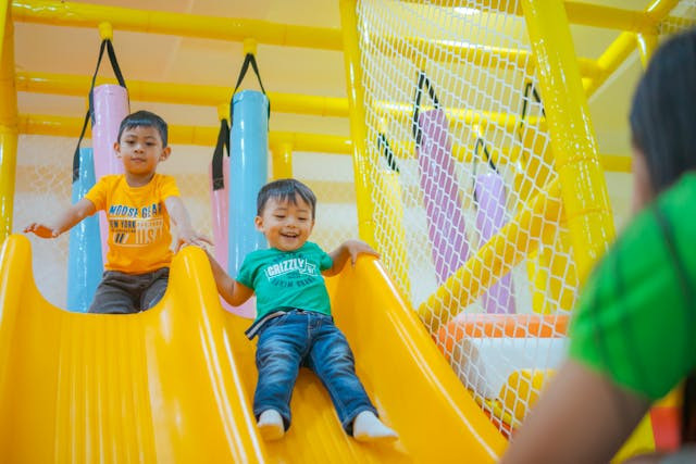 Playground terbesar di Jakarta, foto hanya ilustrasi, bukan tempat sebenarnya: Pexels/Nothing Ahead