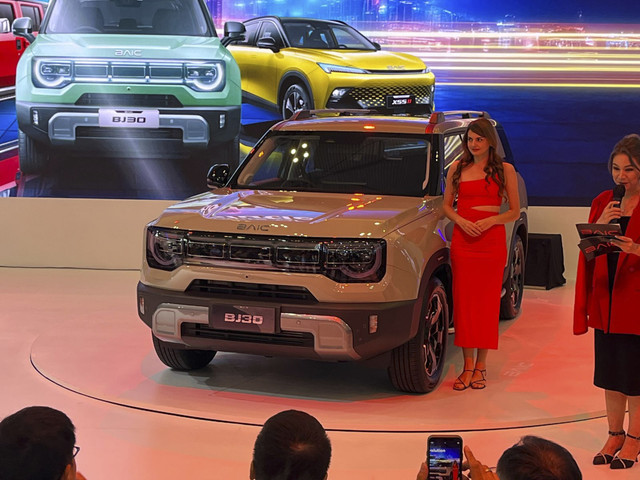 Peluncuran BAIC BJ30 Hybrid di GIIAS 2025. Foto: Syahrul Ghiffari/kumparan