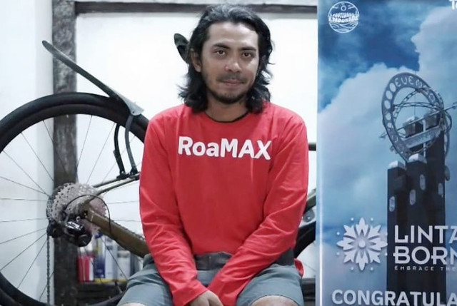 Salah satu pesepeda Lintaa Borneo Enduride. Foto: Dok. Telkomsel