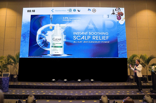 Clear secara resmi meluncurkan inovasi terbarunya: Clear Anti Dandruff Scalp Tonic dalam PERDOSKI) ke-XX di Nusa Dua, Bali, pada 10–12 Juli 2025. Foto: dok. Clear