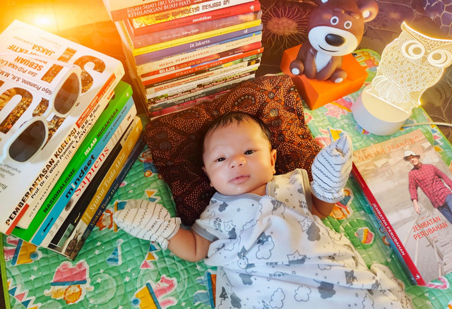 Pose Archangelo Setelah Dimandi sama mamanya (Kredit Foto: Dok Pribadi)