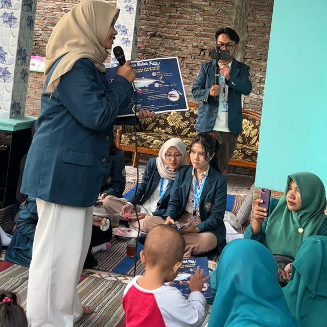 Edukasi yang dilakukan oleh Sevia Putri Anjani, Mahasiswa Program Studi Ilmu Kelautan, Fakultas Perikanan dan Ilmu Kelautan, Universitas Diponegoro, Semarang.
