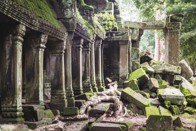 Ilustrasi Kronologi Peristiwa Pralaya. Unsplash.com/Raph Howald