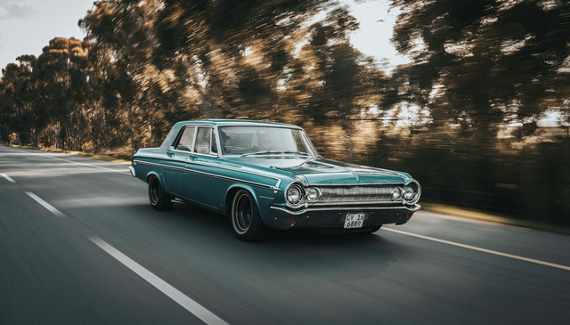 Ilustrasi mobil tua. Foto: Unsplash