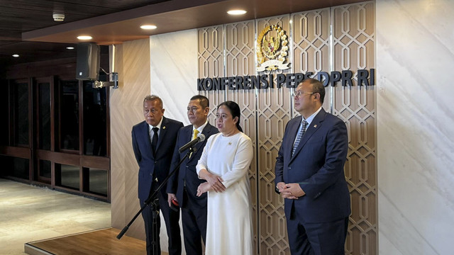 Pimpinan DPR RI usai rapat paripurna penutupan masa sidang, Kamis (24/7/2025). Foto: Haya Syahira/kumparan