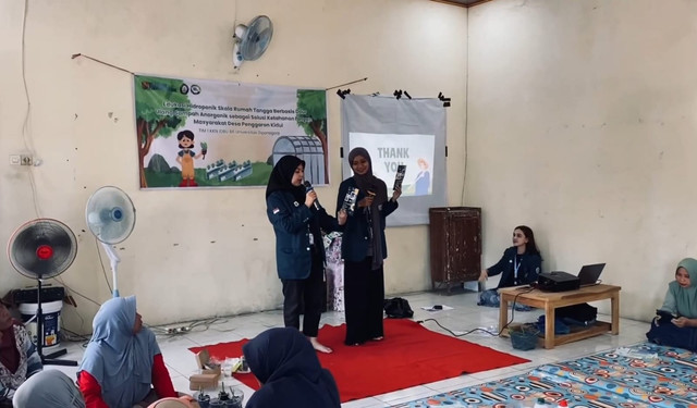 Kegiatan Pelatihan Hidroponik dengan Buku Saku