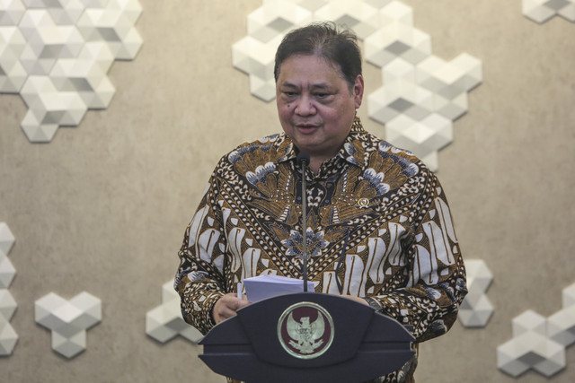 Menteri Koordinator Bidang Perekonomian Airlangga Hartarto menyampaikan keterangan pers terkait Joint Statement Indonesia-Amerika Serikat di Jakarta, Kamis (24/7/2025). Foto: Asprilla Dwi Adha/ANTARA FOTO