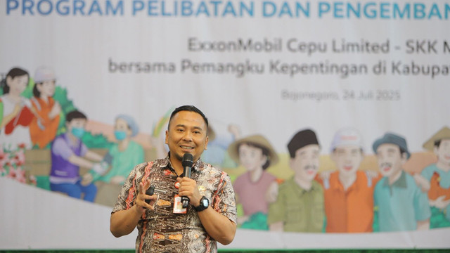 Kepala Bappeda Kabupaten Bojonegoro, Achmad Gunawan saat beri paparan dalam acara Sinergi Program PPM yang diselenggarakan ExxonMobil Cepu Limited (EMCL). Kamis (24/07/2025) (Aset: Istimewa)