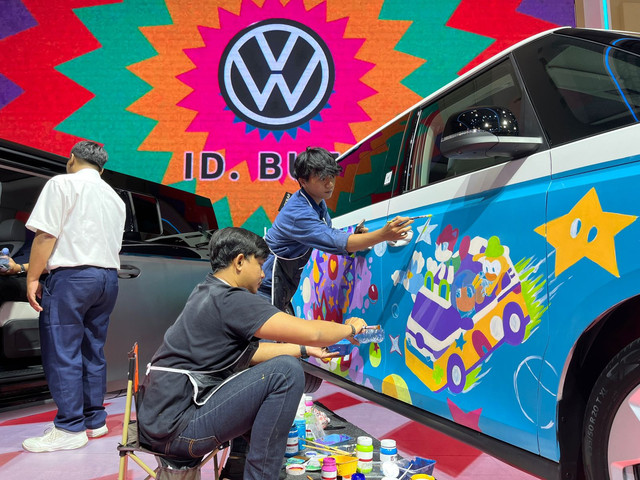 Volkswagen ID. BUZZ jadi kanvas kerja sama dengan EKRAF. Foto: Fitra Andrianto/kumparan
