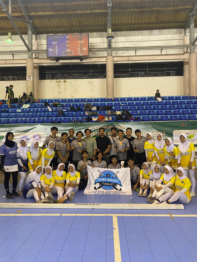 "UKMK Hockey Raih Juara 2 putra dan putri di kejuaraan Padjadjaran indoor hockey festival 2025.(Photo.lst)"