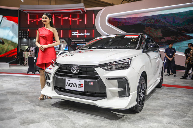 Mobil Toyota Agya GR ditampilkan saat Gaikindo Indonesia International Auto Show (GIIAS) 2025 di ICE BSD, Tangerang, Kamis (24/7/2025). Foto: Aditia Noviansyah/kumparan