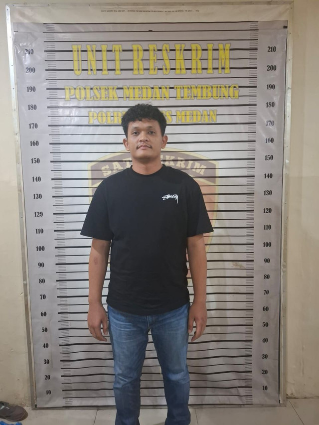 Rio Ginting (23 tahun) pria di Kabupaten Deli Serdang, Sumut, ngaku anak Kasat Narkoba Polrestabes Medan AKBP Thommy Aruan, lalu palak rokok ke pedagang. Foto: Dok. Istimewa