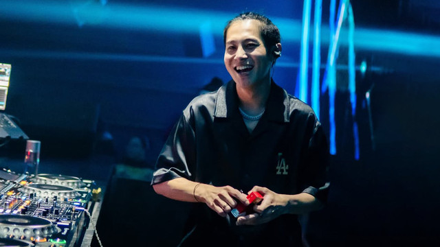 DJ Panda saat menghibur pengunjung hiburan malam. Foto: Instagram/@djpanda_official