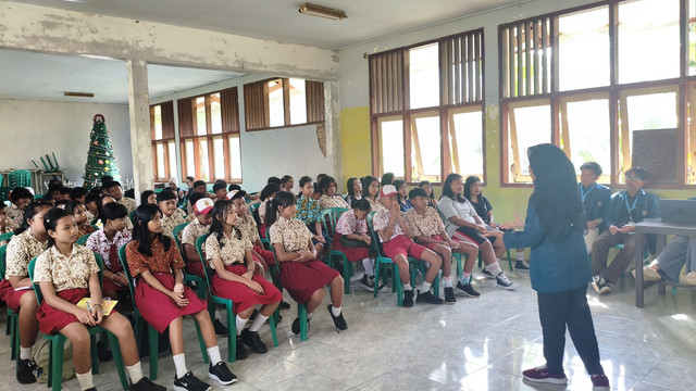 Kegiatan Sosialisasi Pendidikan Karakter dalam rangka kegiatan MPLS (16/07)