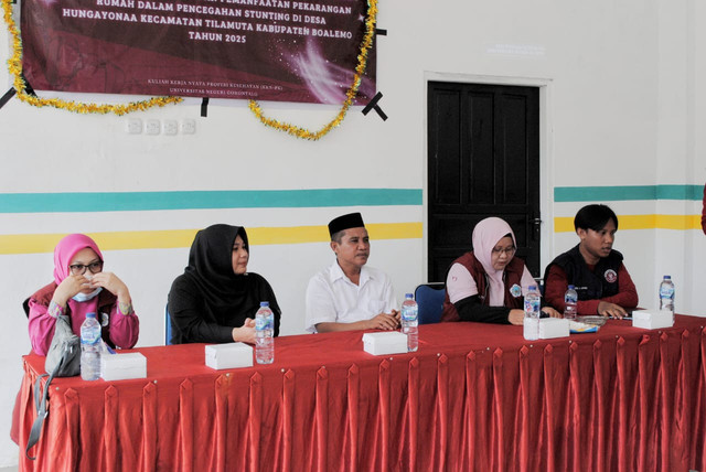 Pencegahan Stunting dengan penyuluhan terkait gizi seimbang dan pencegahan stunting membuat muffin berbasis jagung serta pemanfaatan pekarangan mandiri di desa Hungayonaa