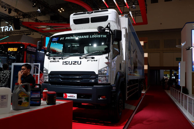 Isuzu Giga. Foto: Aditya Pratama Niagara/kumparan