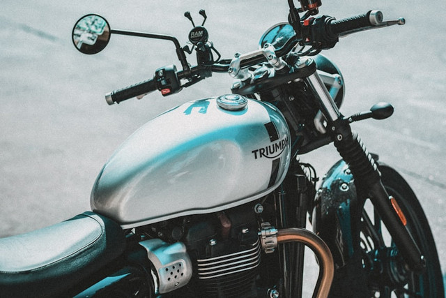 Ilustrasi untuk penyebab cat motor menggelembung. Foto: Unsplash/Drew Beamer