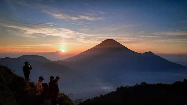 Ilustrasi Sejarah Wonosobo. Foto: Unsplash/ Ake Widyastomo.