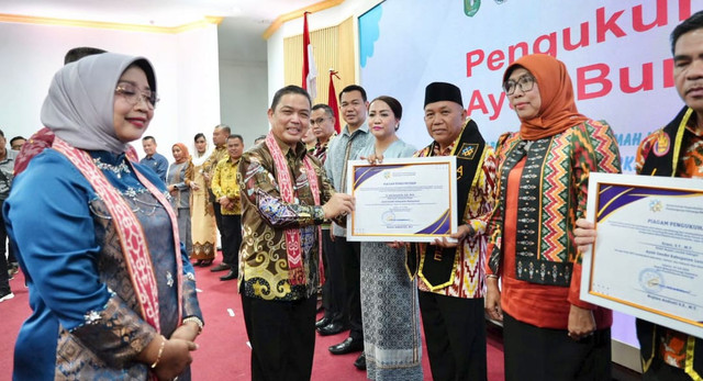 Pengukuhan Ayah Budan GenRe. Foto: Dok. Istimewa