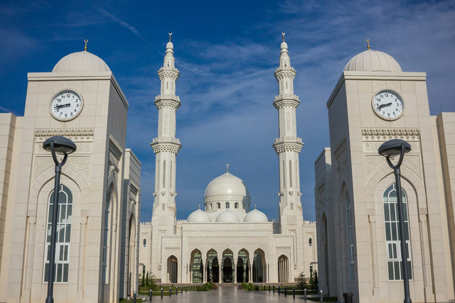Masjid termegah di Indonesia. Foto masjid. Sumber: Unsplash/Afdhal N.
