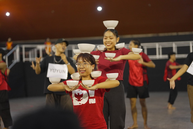 Salah satu koreografi yang dilatih di Gedung Wana Graha Bhakti Yasa, Yogyakarta, Jumat (25/7). Foto: Iqbal TWQ / Pandangan Jogja