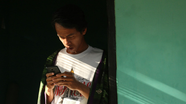 Ilustrasi cara cek desil dtks 2025 - Sumber: unsplash.com/@abdiemes