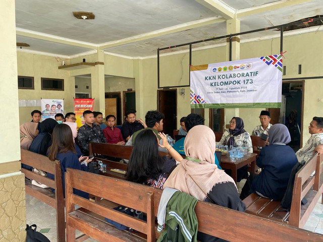 Dokumentasi Kegiatan Sosialisasi Pelayanan Adminduk dan Pelatihan Poster Infografis