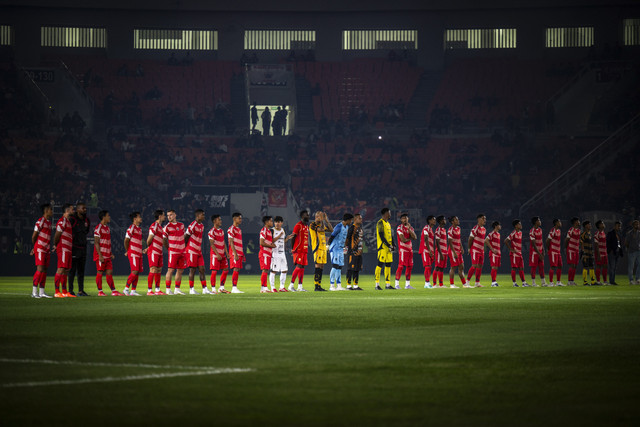 Sejumlah pesepak bola Persija Jakarta di perkenalkan saat peluncuran jersey dan tim Persija Jakarta di Jakarta International Stadium (JIS), Jakarta, Sabtu (26/7/2025). Foto: Bayu Pratama S/ANTARA FOTO
