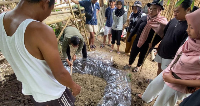 Proses pembuatan pupuk organik padat (PP)