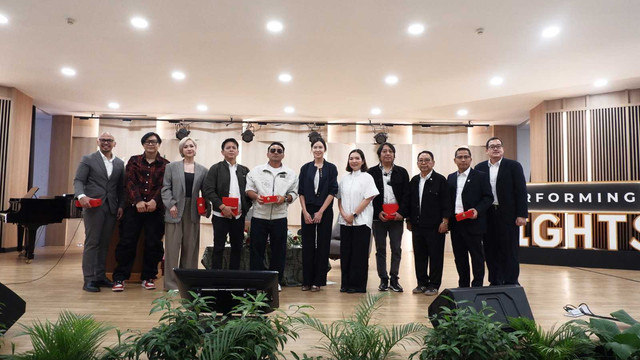 Universitas Pelita Harapan (UPH) mengambil peran aktif sebagai pelopor dialog lintas sektor. Mahasiswa Program Studi Magister Hukum Batch 55 UPH menginisiasi Seminar Nasional bertajuk “Aspek Hukum dan Bisnis Performing Rights dalam Industri Musik di Indonesia”, yang diselenggarakan pada Rabu, 23 Juli 2025 di Auditorium Gedung D, UPH Kampus Lippo Village, Karawaci, Tangerang.