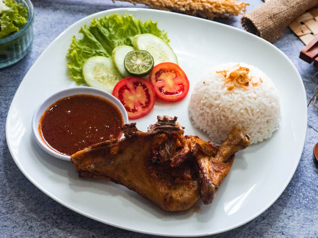 rekomendasi menu di kampung kecil. Foto Hanya Ilustrasi Bukan Tempat Sebenarnya. Sumber Foto: Unsplash/R Eris