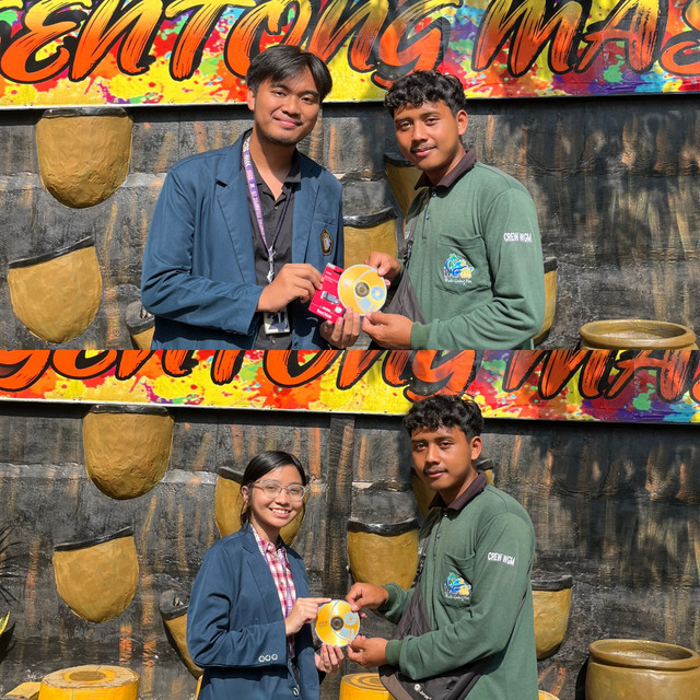 Penyerahan hasil karya jingle dan video musik Wisata Gentong Mas, Sumber: Dokumentasi Pribadi
