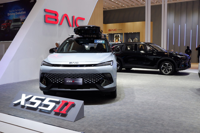 Lini kendaraan BAIC di GIIAS 2025, ICE BSD City, Tangerang. Foto: Sena Pratama/kumparan