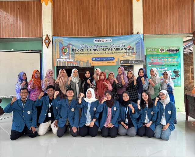 Kegiatan Pelatihan "Jamu Celup" bersama Kepala Desa dan Ibu PKK Gumeng, Mojokerto