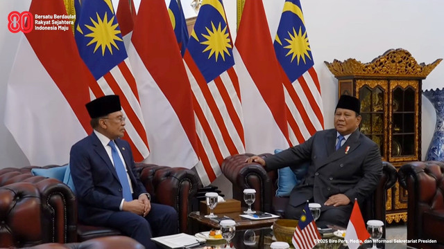 Presiden Prabowo Subianto menerima kunjungan PM Malaysia Anwar Ibrahim di Istana Merdeka, Jakarta, Selasa (29/7/2025). Foto: Youtube/Sekretariat Presiden