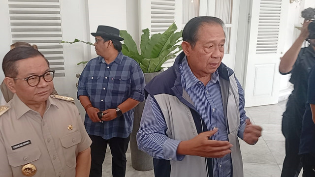 Presiden ke-6 Susilo Bambang Yudhoyono di Balai Kota Jakarta, Selasa (29/7/2025). Foto: Jonathan Devin/kumparan