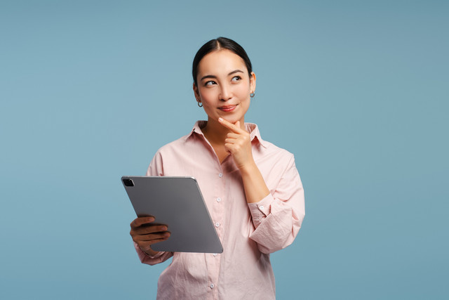 Ilustrasi Memikirkan Caption Aesthetic Simple tapi Deep. Foto: Shutterstock