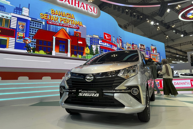 Daihatsu Sigra 1.2R Deluxe terbaru yang meluncur di GIIAS 2025. Foto: Fitra Andrianto/kumparan