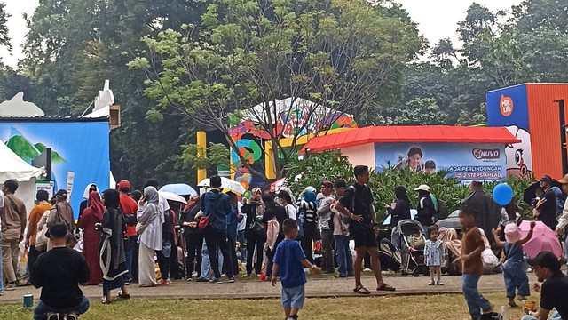 Suasana Festival Hari Anak di GBK, ramai oleh keluarga dan anak-anak yang antusias. (Dok. pribadi)